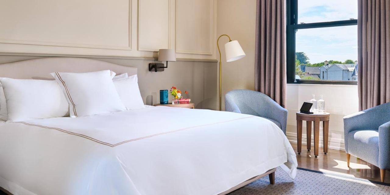 The Lansdowne Kenmare Hotel Bagian luar foto