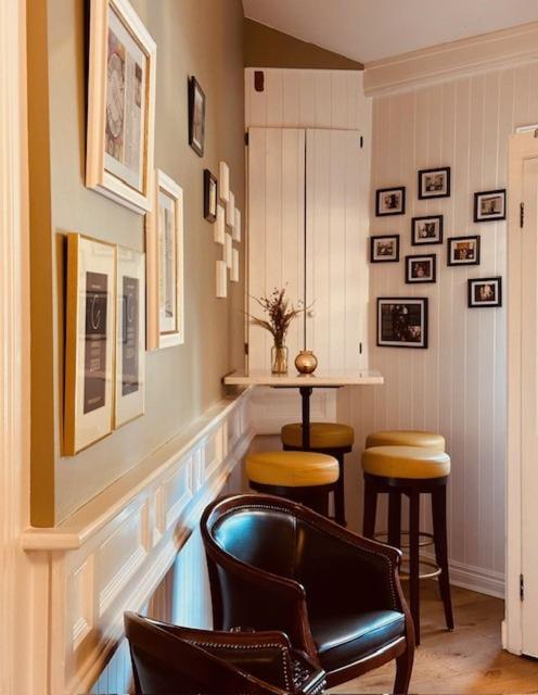 The Lansdowne Kenmare Hotel Bagian luar foto